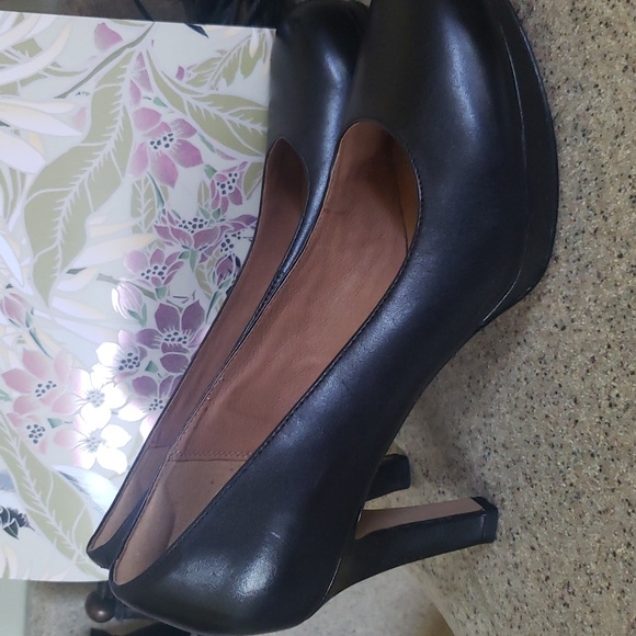 CLARKS Women's Artisan Black High Heels Sz. 8.5 - Picture 7 of 8